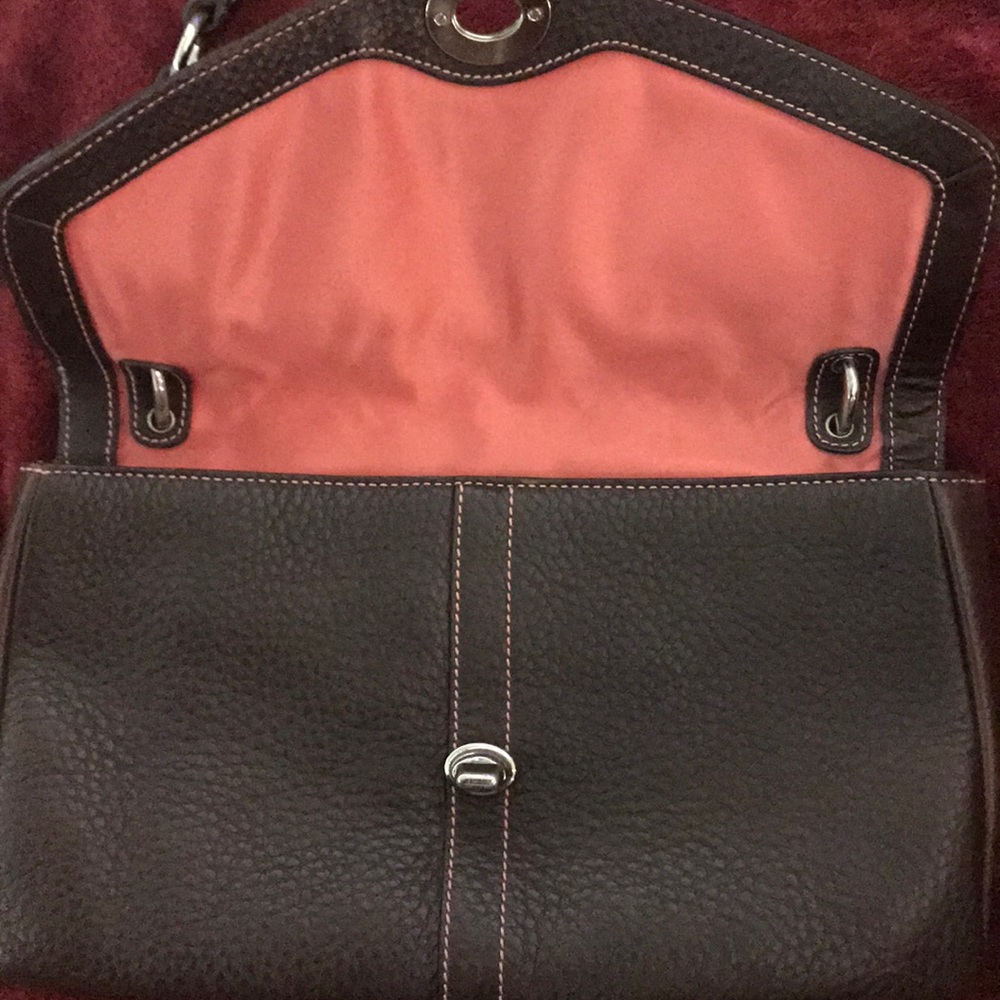Brown Coach Medium Pebble Bag - Stylish Interior